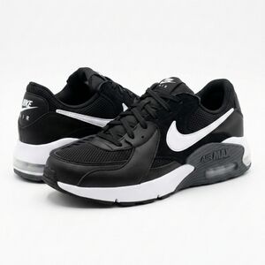 Nike Air Max Excee Black and White Athletic Shoes~Women Size 8.5